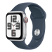 Apple Watch SE 2023, 40 мм, корпус из алюминия серебристого цвета, спортивный ремешок цвета «грозовой синий»